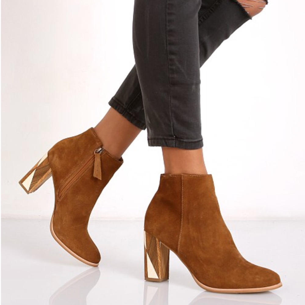 NIB Dream On Geometric Heeled Ankle Bootie - Picture 2 of 6